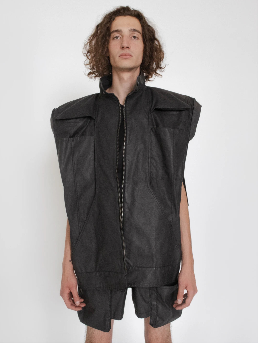 MEN DENIM CROPPED VEST