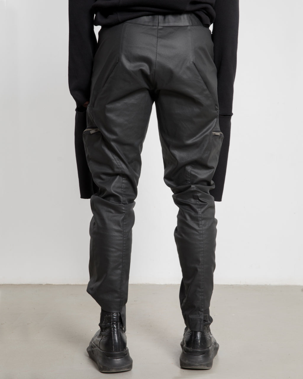 MEN DENIM ZIPPED PANTS