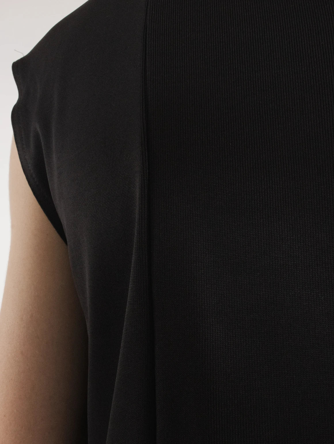 SHORT TANK TOP
