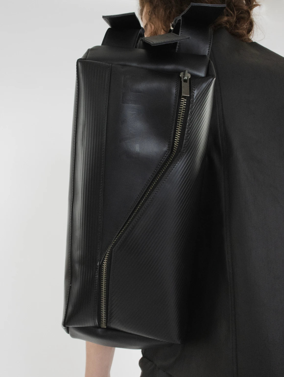 LEATHER BUMBAG