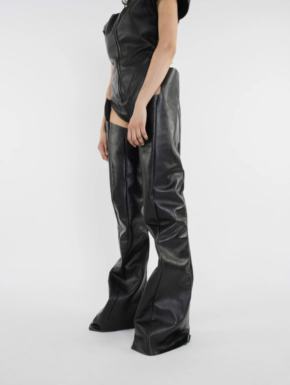 LONG LEATHER SOCKS