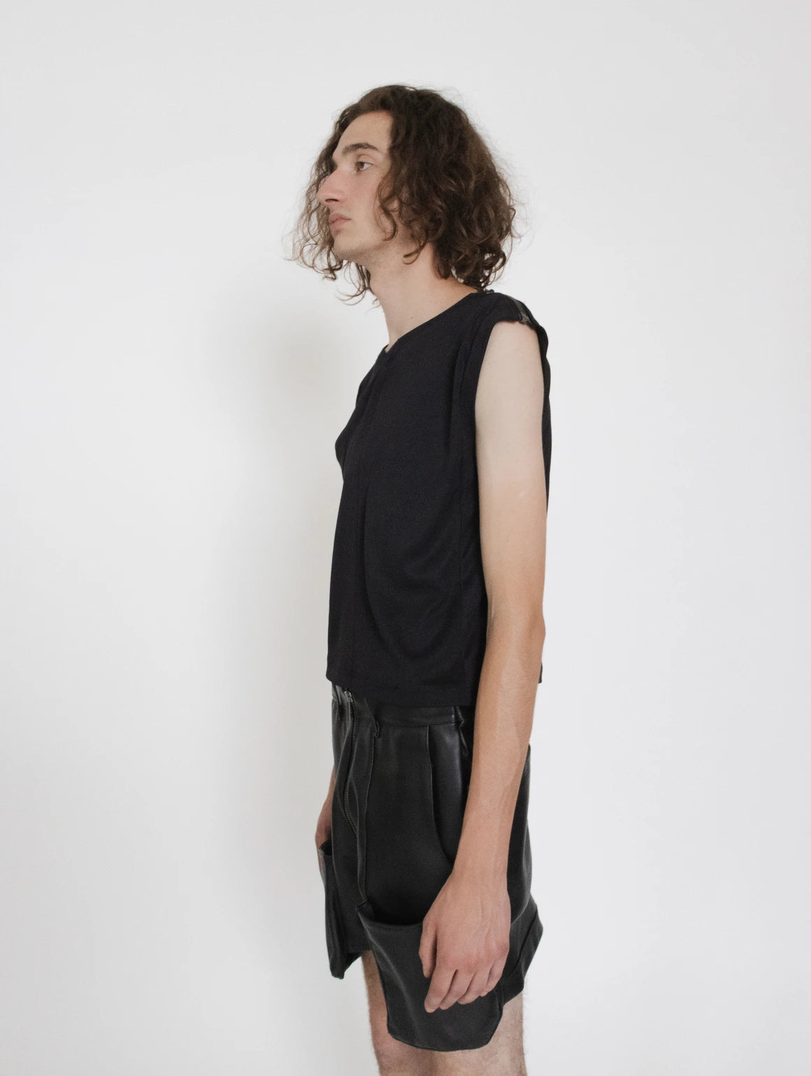LEATHER POCKET SHORT PANTS