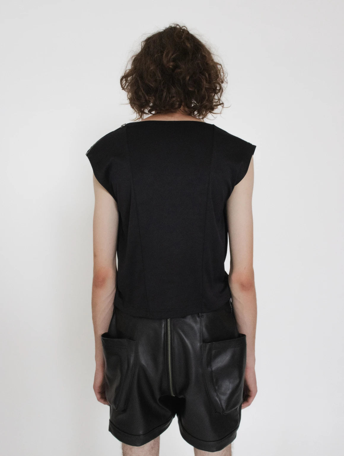 LEATHER POCKET SHORT PANTS
