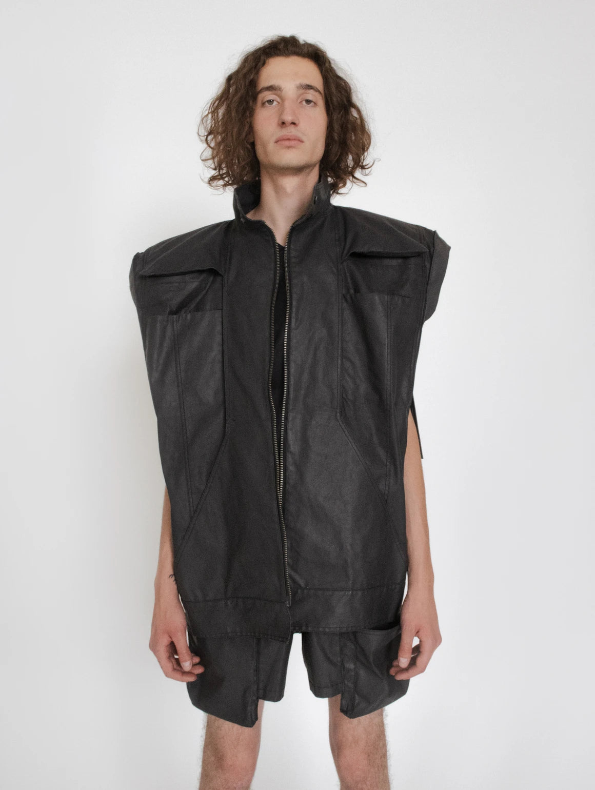 MEN DENIM CROPPED VEST