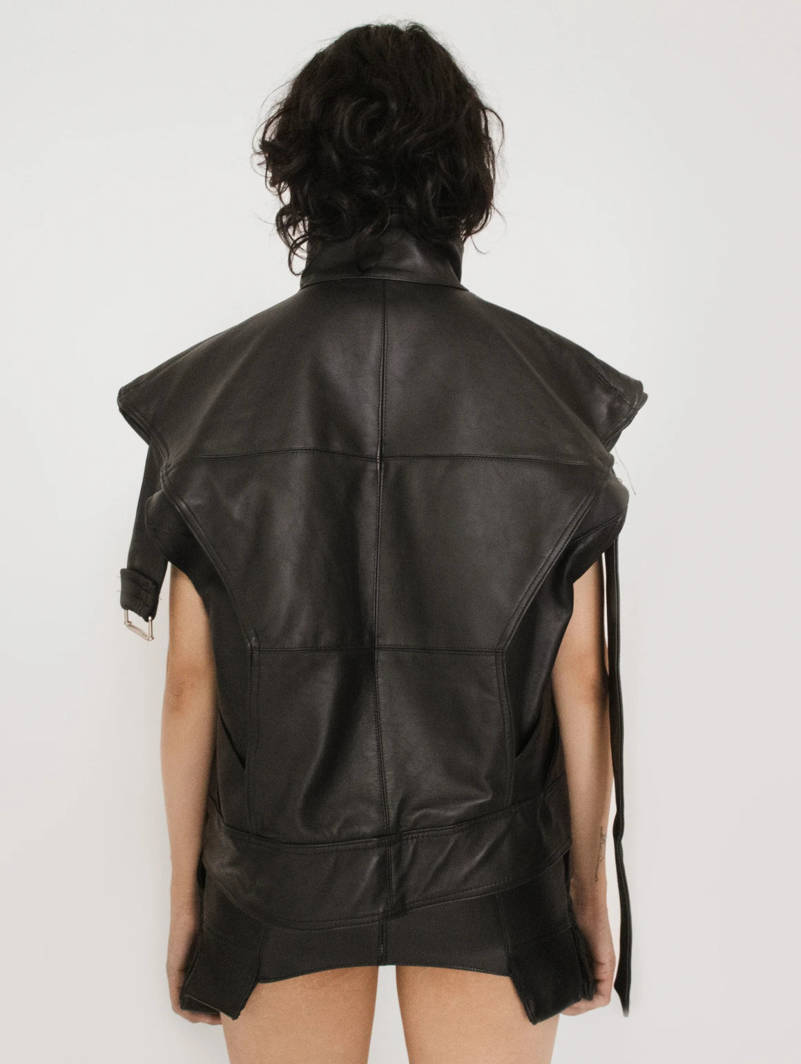 WOMEN LEATHER SHORT VEST