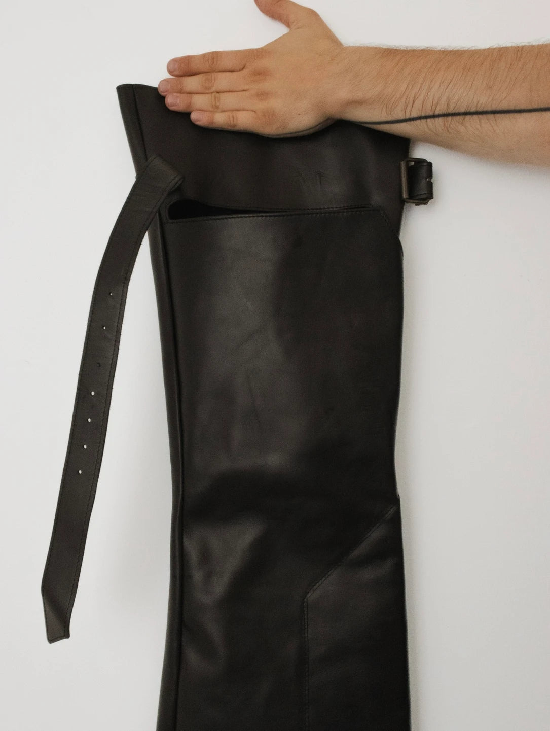 CROPPED LEATHER SOCKS