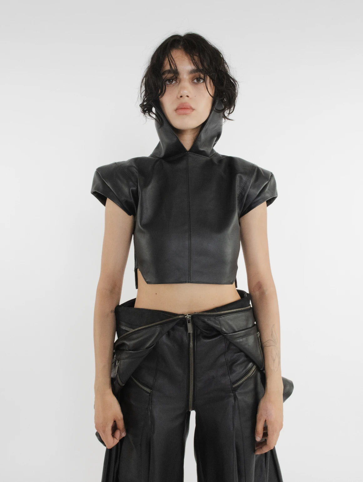 WOMEN LEATHER COLLAR TOP
