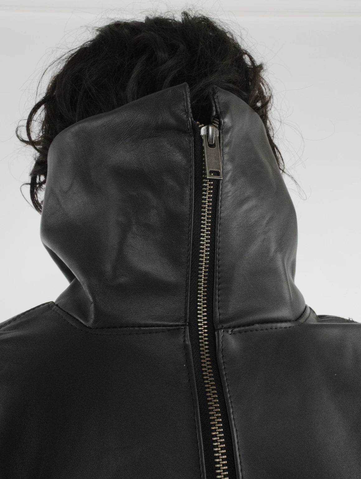 WOMEN LEATHER COLLAR TOP