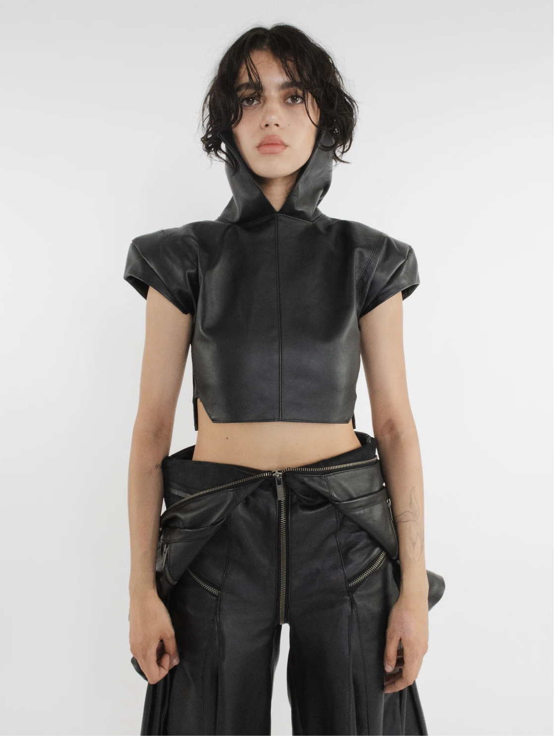 WOMEN LEATHER COLLAR TOP