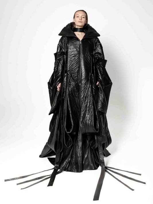 CRACKED COAT