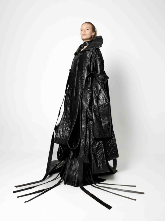 CRACKED COAT